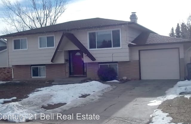 609 Montclair Drive - 609 Montclair Drive, Cheyenne, WY 82009