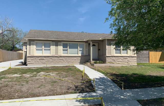 904 Cunningham - 3/Bed 2/Bath - $1995/month photos photos