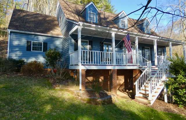 Spacious Cape Cod-Style Home in South Asheville photos photos