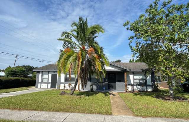 Charming 3-Bedroom Pool Home in Desirable Orlando Location photos photos