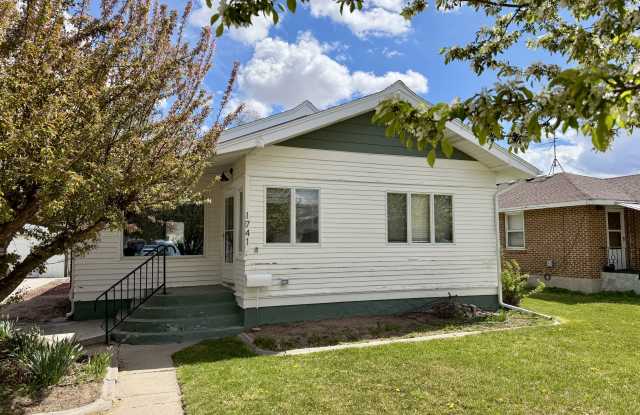 1741 Yale Avenue photos photos