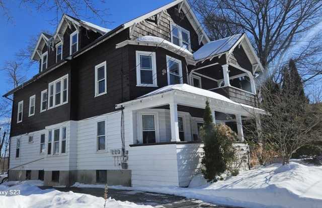 17 Cleveland Ave unit: 3 photos photos