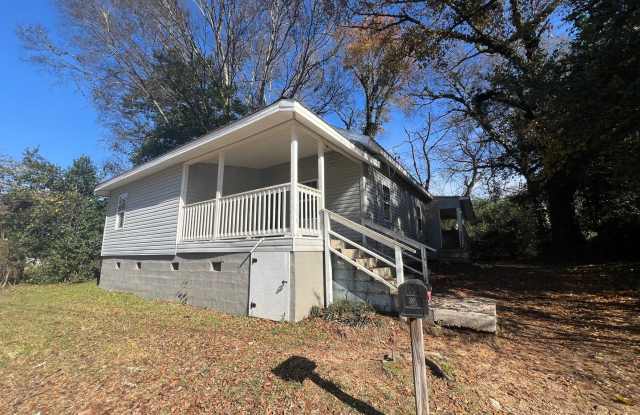 4 bedroom 2 bathroom in Holt photos photos