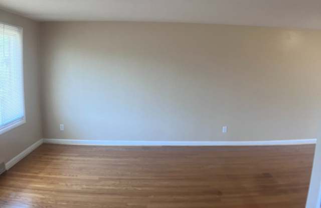 9344 Bellefontaine Rd Gallery 2