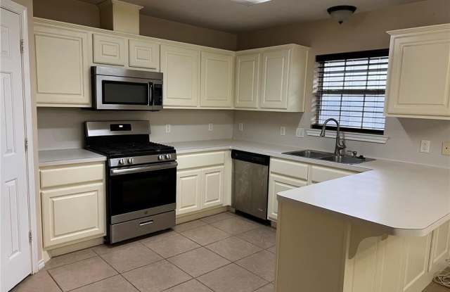 1206 Mullins Court Gallery 3
