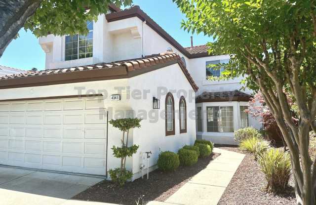 Beautiful 3 Bed / 2.5 Bath / 2,211 Sqft San Ramon house in desirable Gale Ranch Community available 8/1 for lease! photos photos