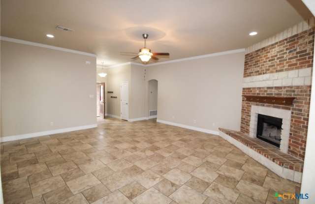 1128 Pheasant Circle Gallery 3