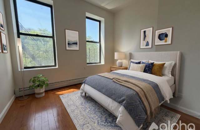231 HENRY Gallery 2
