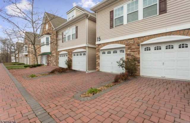 90 Rosewood Ave. photos photos