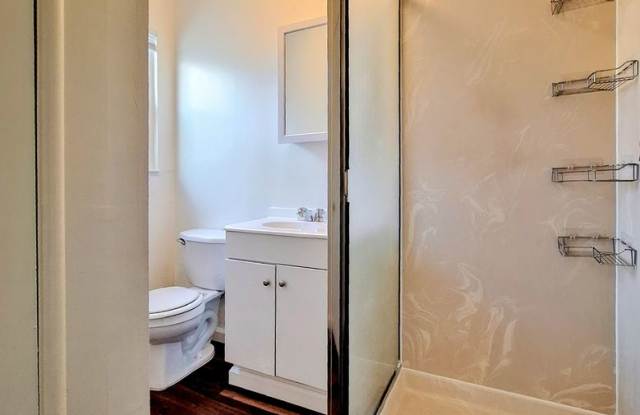 Charming 1bd Apartment in Single Story Building Gallery 4