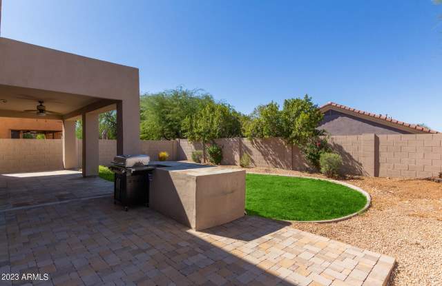 10334 E ACOMA Drive Gallery 2