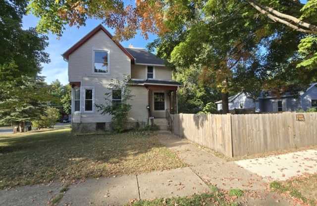 1304 Benton Street photos photos