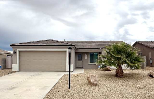Welcome Home: Beautiful 3-Bedroom, 2-Bath Gem in Cerbast Vistas! Gallery 1