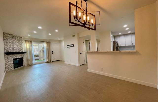 Gorgeously Remodeled 3 Bedroom 2 Bathroom in Rancho SD! Gallery 1