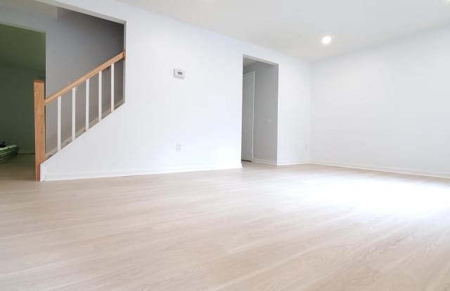 7821 ARCHBOLD TERRACE Gallery 3