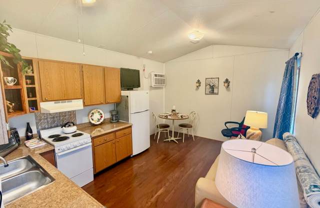 Fully Furnished, Move In Ready and Budget Friendly! Gallery 3