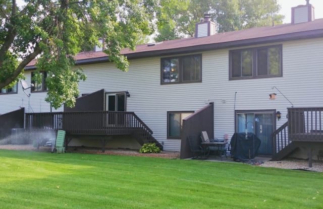 7552 Maplebrook Pkwy N - 7552 Maplebrook Parkway North, Brooklyn Park, MN 55445