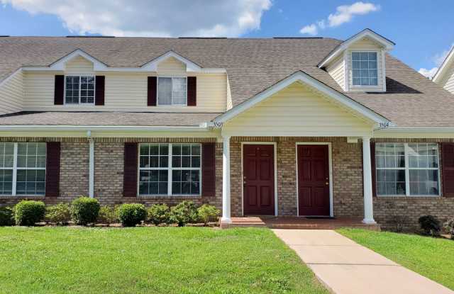 Large 3 bedroom town home with pool and gym for rent June 6, 2026 for $1575 per month photos photos Large 3 bedroom town home with pool and gym for rent June 6, 2026 for $1575 per month photos photos