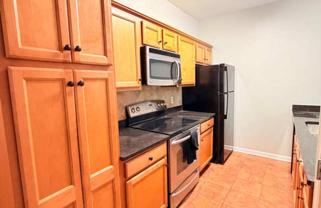 1 Bed / 1 Bath Available at Glenn Heights - Near Campus & Downtown! Gallery 4