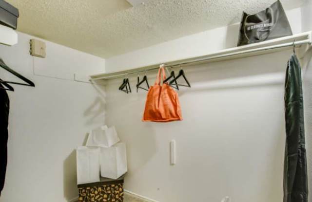3364 Parker Ln Gallery 2