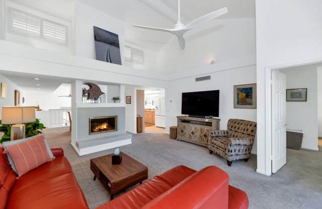 Rates Vary: $1,995 - $3,995 photos photos Rates Vary: $1,995 - $3,995 photos photos