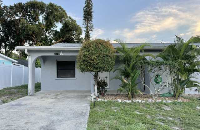 511 20th Ave W photos photos