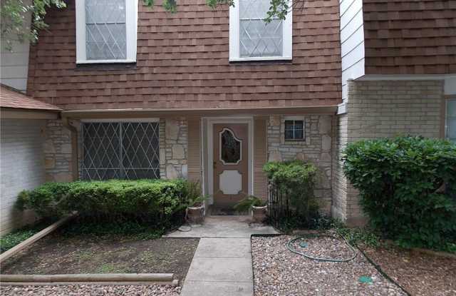 6106 Vance Jackson - 6106 Vance Jackson, San Antonio, TX 78230