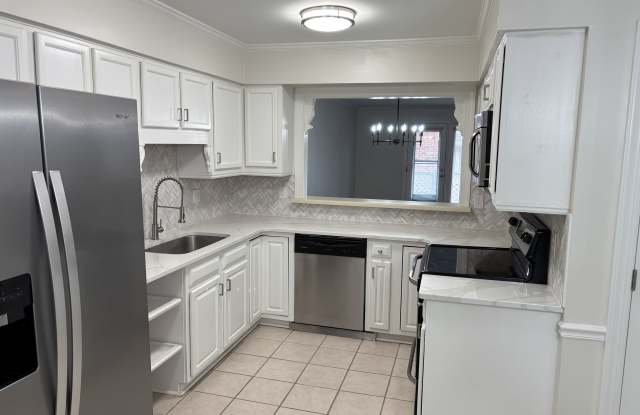 655 Croston Drive - 1 Gallery 3