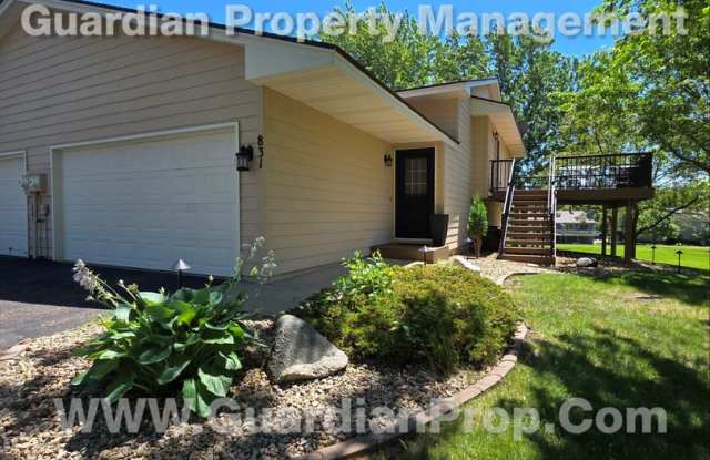 Chanhassen updated Townhome, Park view, 2 Car Garage, Large deck + Walkout Patio, available Aug photos photos