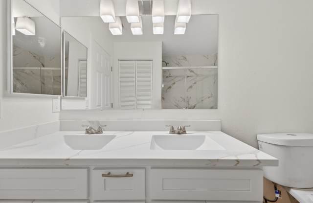 Completely Remodeled 2-Bedroom Townhome – Everything Brand New! Gallery 4