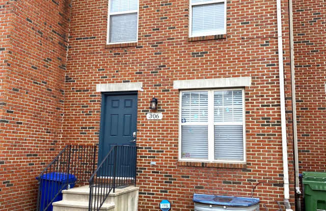 306 North Fremont Avenue - 7 Available $700 photos photos