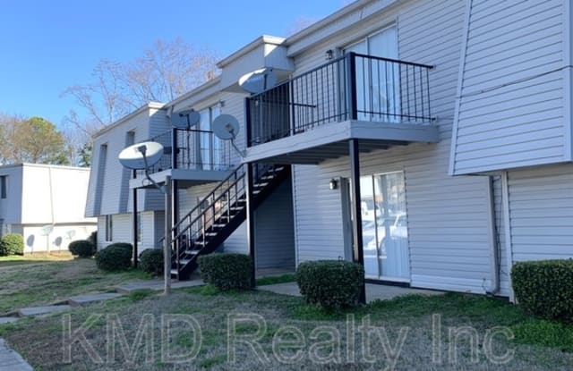 805 High Meadow Lane #E - 805 High Meadow Ln, Charlotte, NC 28217