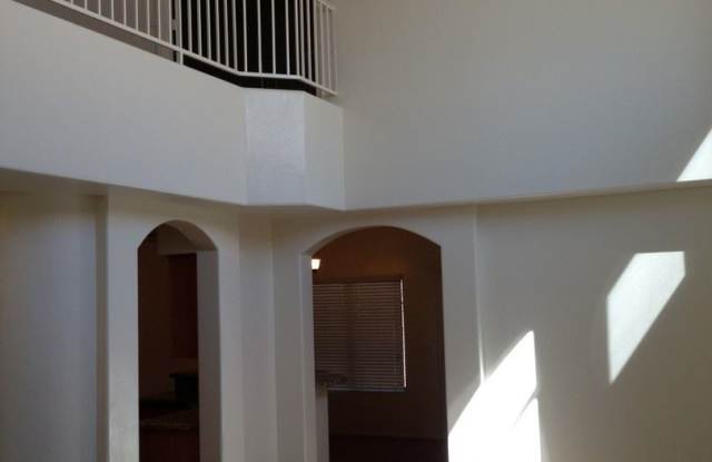10146 E Carmel Cir Gallery 2