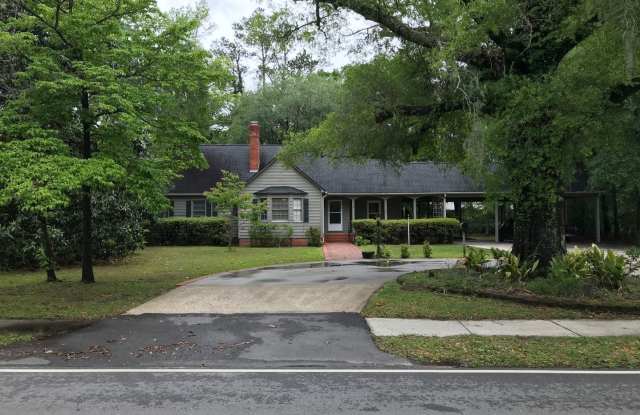 206 Lakeland Drive - 206 Lakeland Drive, Conway, SC 29526