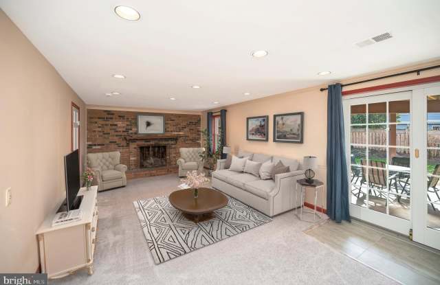 6928 STONEYBROOKE LANE photos photos
