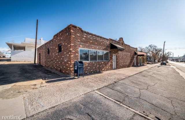 1214 N Elizabeth St - 1214 North Elizabeth Street, Pueblo, CO 81003