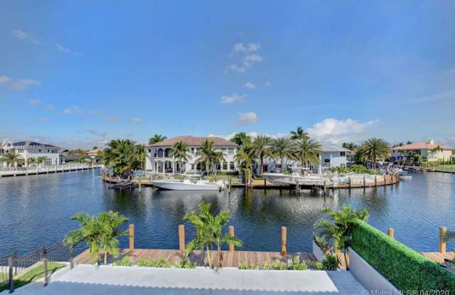 2501 NE 36 St - 2501 East Sample Road, Lighthouse Point, FL 33064