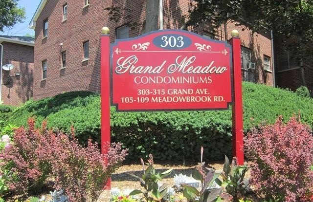 303 Grand Avenue 8 photos photos