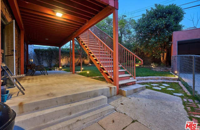 1048 S Orange Dr Gallery 3