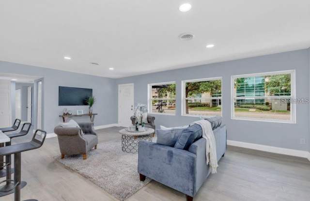 101 S LAKEMONT Avenue Gallery 4
