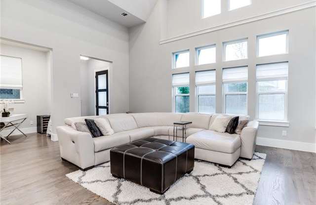 8051 Sunflower Lane Gallery 2