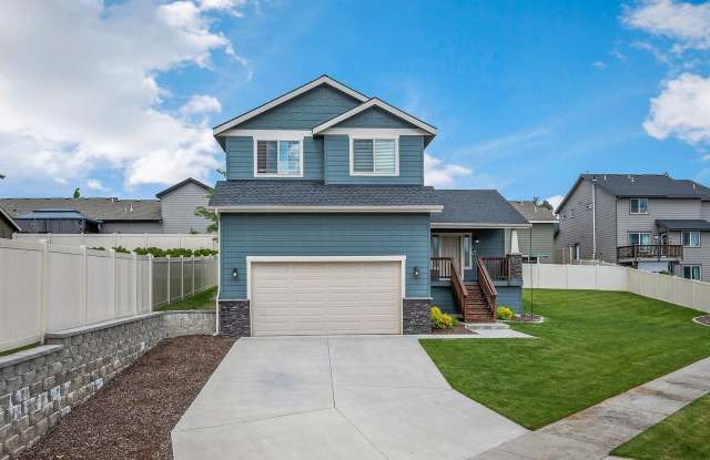 Beautiful Newer Home Near the Coveted Atlas Community Gallery 1