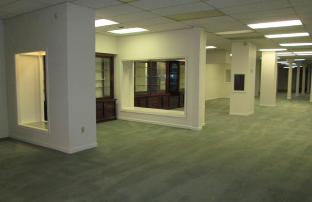 17 N HANOVER Street Gallery 3