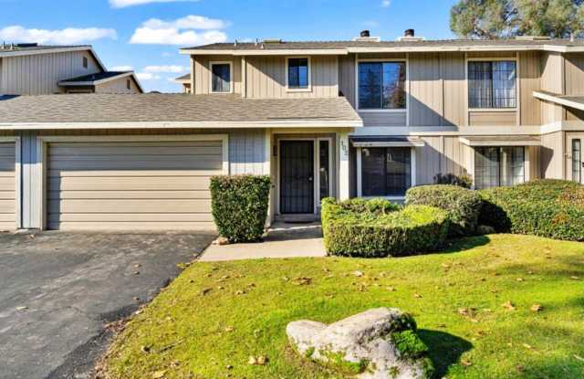 3-Bedroom Condo Near Fresno State – Washer & Dryer Included! photos photos