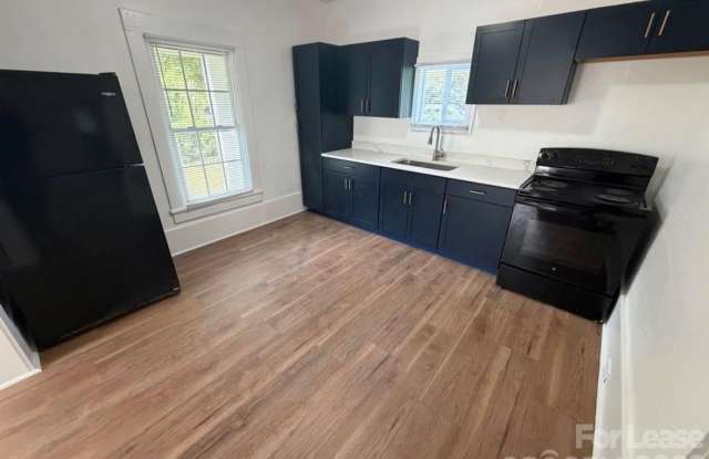 2416 Dundeen Street Gallery 2