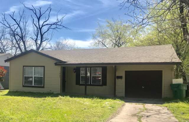 1227 Stanford Street - 1227 Stanford Street, Greenville, TX 75401