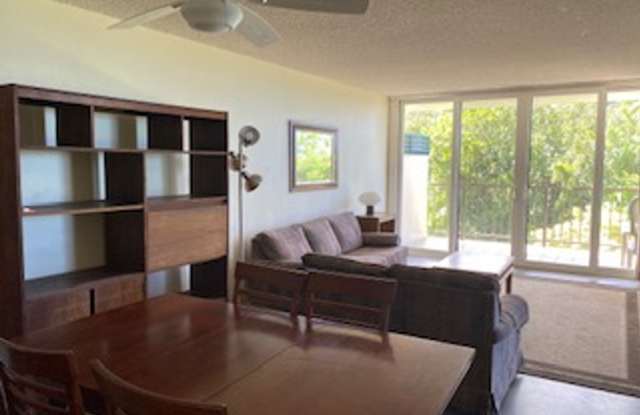 2BR/2BA W/Ocean View Gallery 4