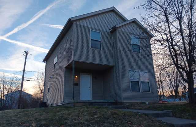 For Rent - Four-Bedroom Two-Bathroom Home Available in February! photos photos