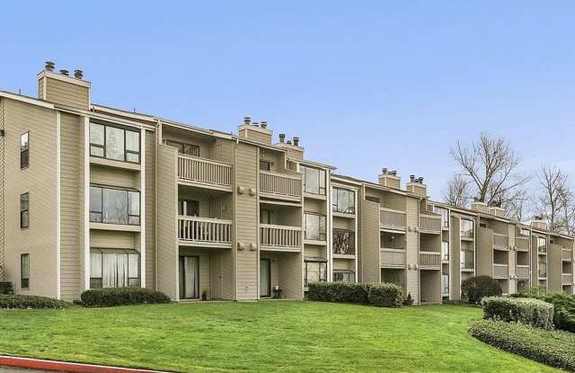 View of Renton Valley 2b/1.5ba Condo ***COMING SOON*** photos photos