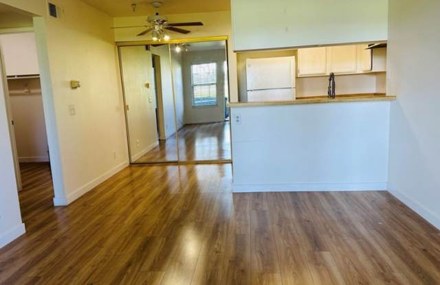 18242 Parkview Ln Apt 106 Gallery 1